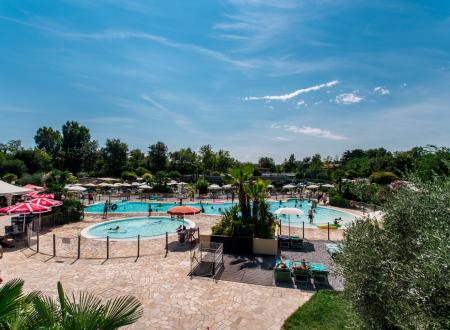 campeggio veduta piscina